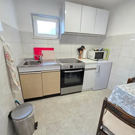 شقة In Mit Terrasse By Interhome تْسْغيكفانِتْسا